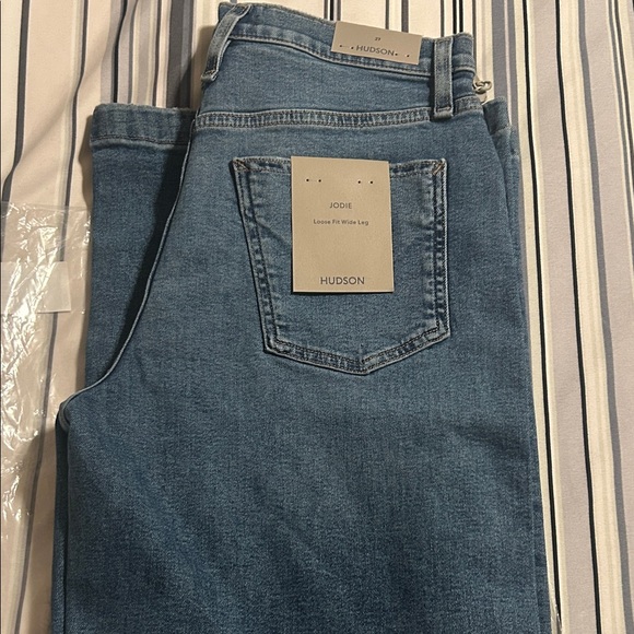 Hudson Jeans Woman’s loose fit in Light Blue. Wide leg.